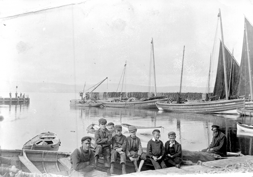 A group of fisher boys at Cromarty harbour - Willie John Smith (Cromarty Museum)